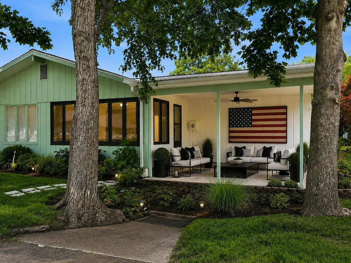 Lakeview Duplex Home in Lakewood Estates