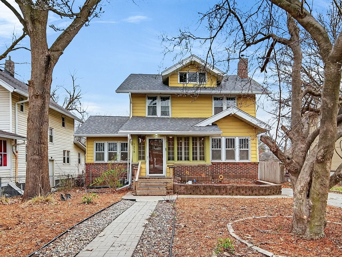 Historic Craftsman Four Square Home in Capitol Park Area